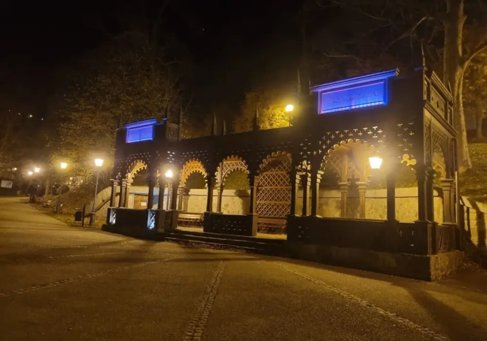 Nocne atrakcje w Szczawnicy: poznaj magiczny urok miasta po zmroku