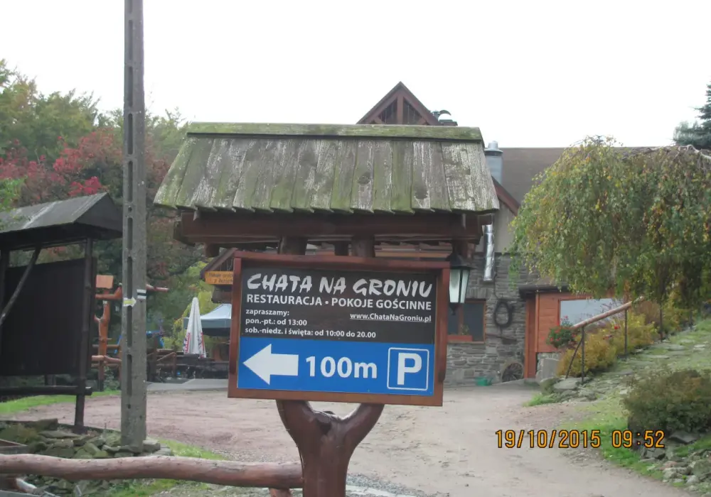 Chata na Groniu: Beskid Śląski. Noclegi, szlaki, widoki. Planuj!