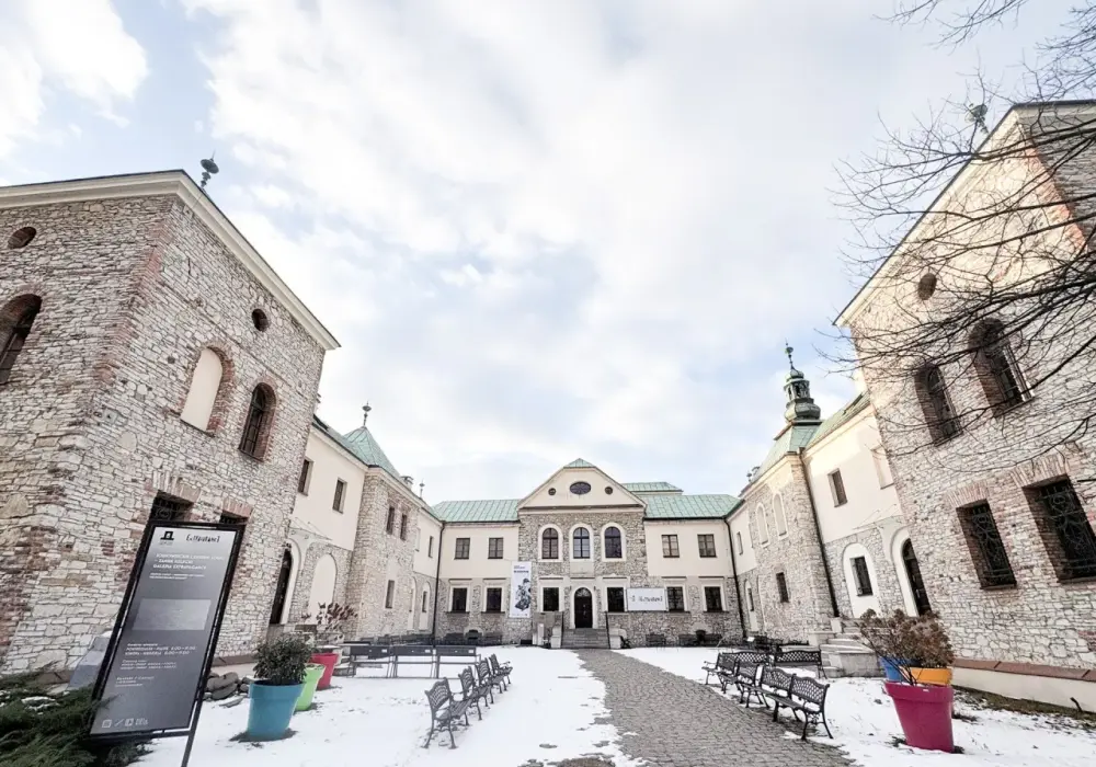 Zamek Sielecki Sosnowiec: Od warowni do centrum sztuki Przewodnik