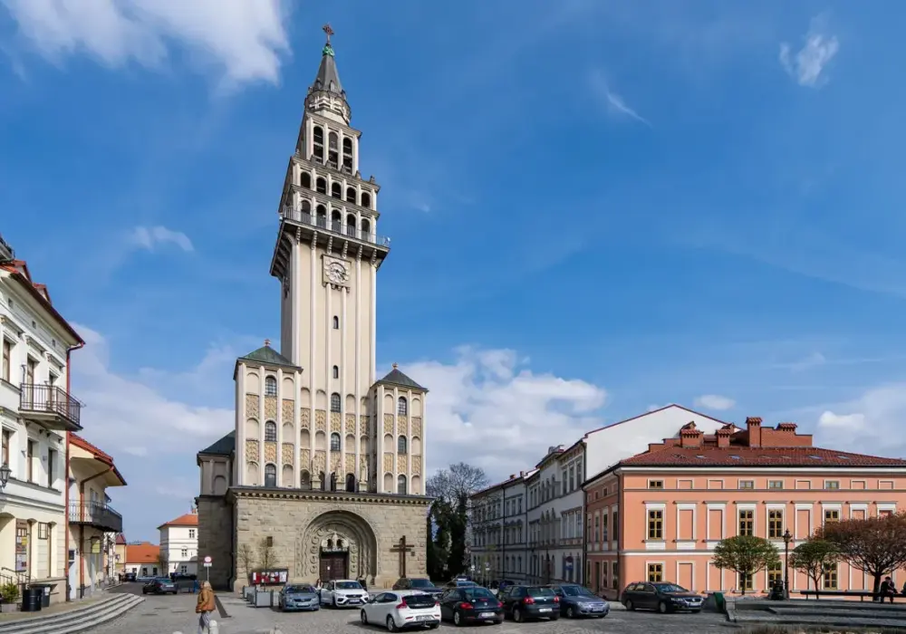 Katedra św. Mikołaja Bielsko-Biała: Odkryj jej sekrety i praktyczne info