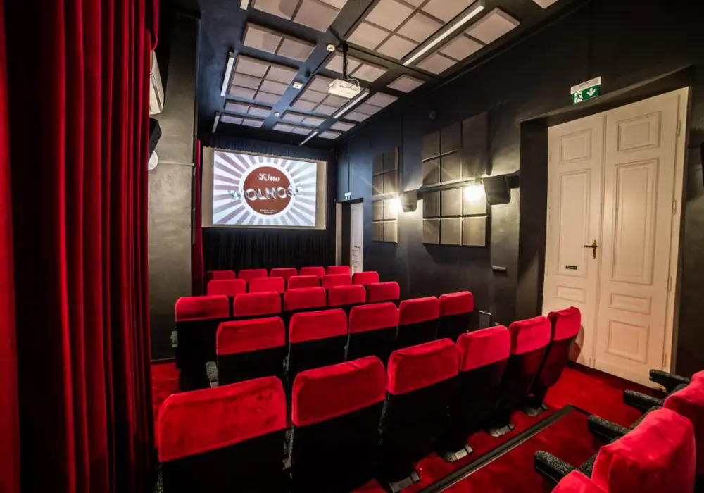 Kino Wolność Częstochowa: Legenda Miasta. Repertuar, Ceny, Dojazd.