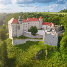 Pieskowa Skała: Zamek, Maczuga, OPN. Jak zaplanować idealną wizytę?