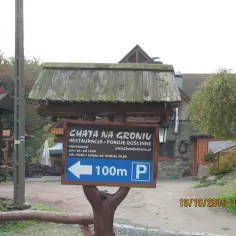Chata na Groniu: Beskid Śląski. Noclegi, szlaki, widoki. Planuj!