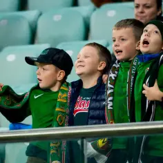 Niezbędne akcesoria kibica do meczu Śląsk vs. Widzew