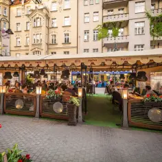 Patio Park Katowice: Restauracja czy Osiedle? Wyjaśniamy!