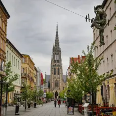 Kościół Mariacki Katowice: Sekrety najstarszej świątyni i praktyczny przewodnik