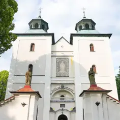Sanktuarium Rychwałd: Przewodnik po duchowym sercu Żywiecczyzny