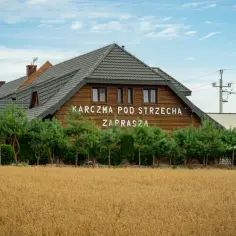 Odkryj Karczmę pod Strzechą: Smaki, tradycja, idealne wesele?
