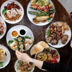 Najlepsze wege restauracje w Łodzi - kompletna lista wegetariańskich lokali