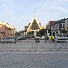 Rynek w Jaworznie: Odkryj trójkątne serce miasta i jego sekrety