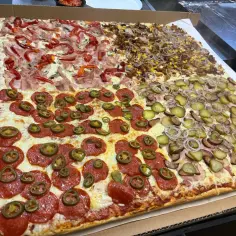 Mega Pizza Jaworzno: Gigantyczna pizza 70 cm? Zamów z dostawą!