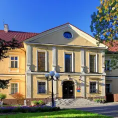Zwiedź Pałac Dietrichsteinów w Złotym Potoku na Opolszczyźnie