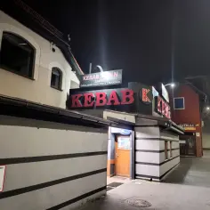 Kebab Inn Rybnik: Czy to najlepszy kebab? Menu, dostawa, opinie