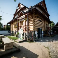 Koniaków: Centrum Pasterskie odkryj żywą tradycję Beskidów