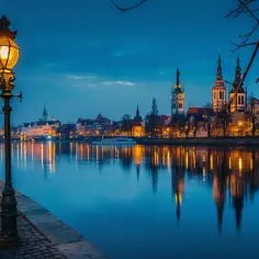 Co Zwiedzić we Wrocławiu Wieczorem: 6 Magicznych Miejsc po Zmroku