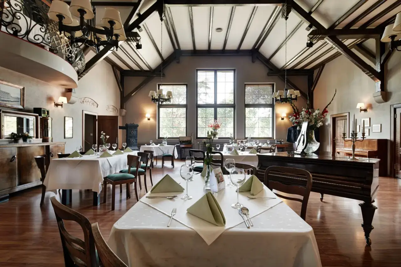 Restauracja Prezydent Chorzów wnętrze dania kuchni śląskiej