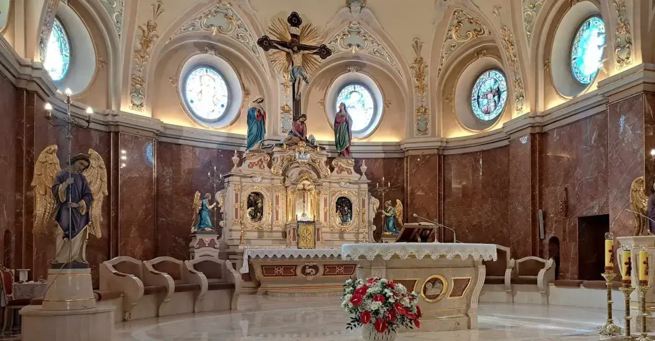 Kościół św. Marii Magdaleny Tychy architektura wnętrze