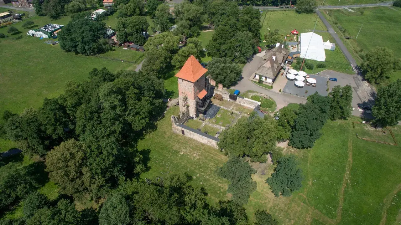Zamek Chudów wejście