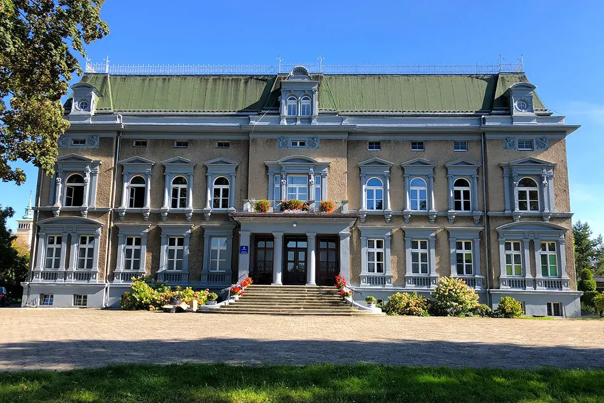 Pałac Baildonów Pogrzebień