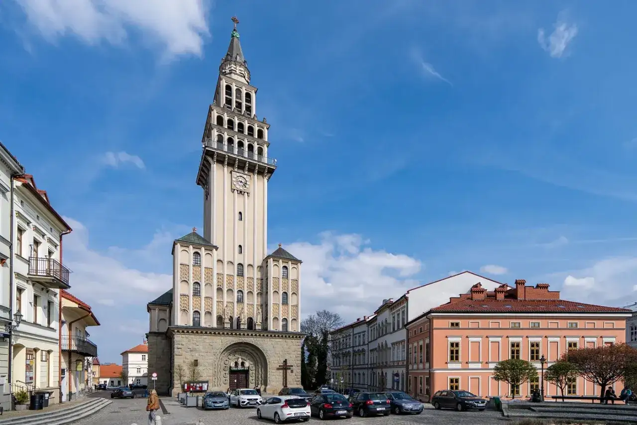 Katedra św. Mikołaja Bielsko-Biała widok z zewnątrz