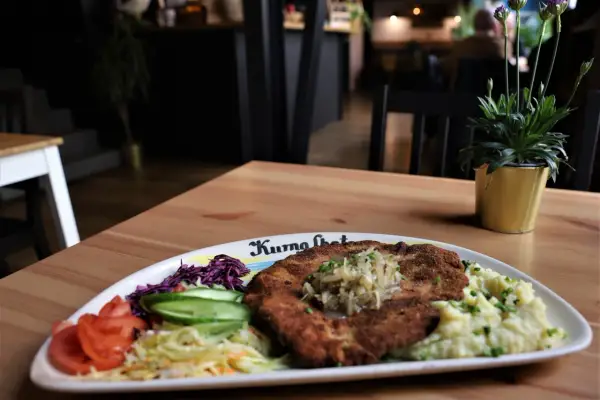 Kurna Chata Wrocław: Menu, adres, opinie. Czy to najlepsza polska kuchnia?